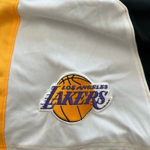 ADIDAS LA LAKERS BASKETBALL SHORTS SZ-XL PERFECT CONDITION!!! 🏀🏀😎